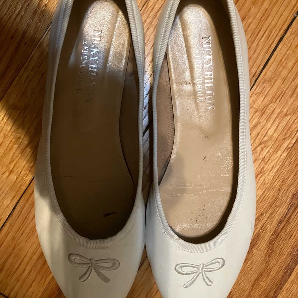 White flats - Picture 3 of 4